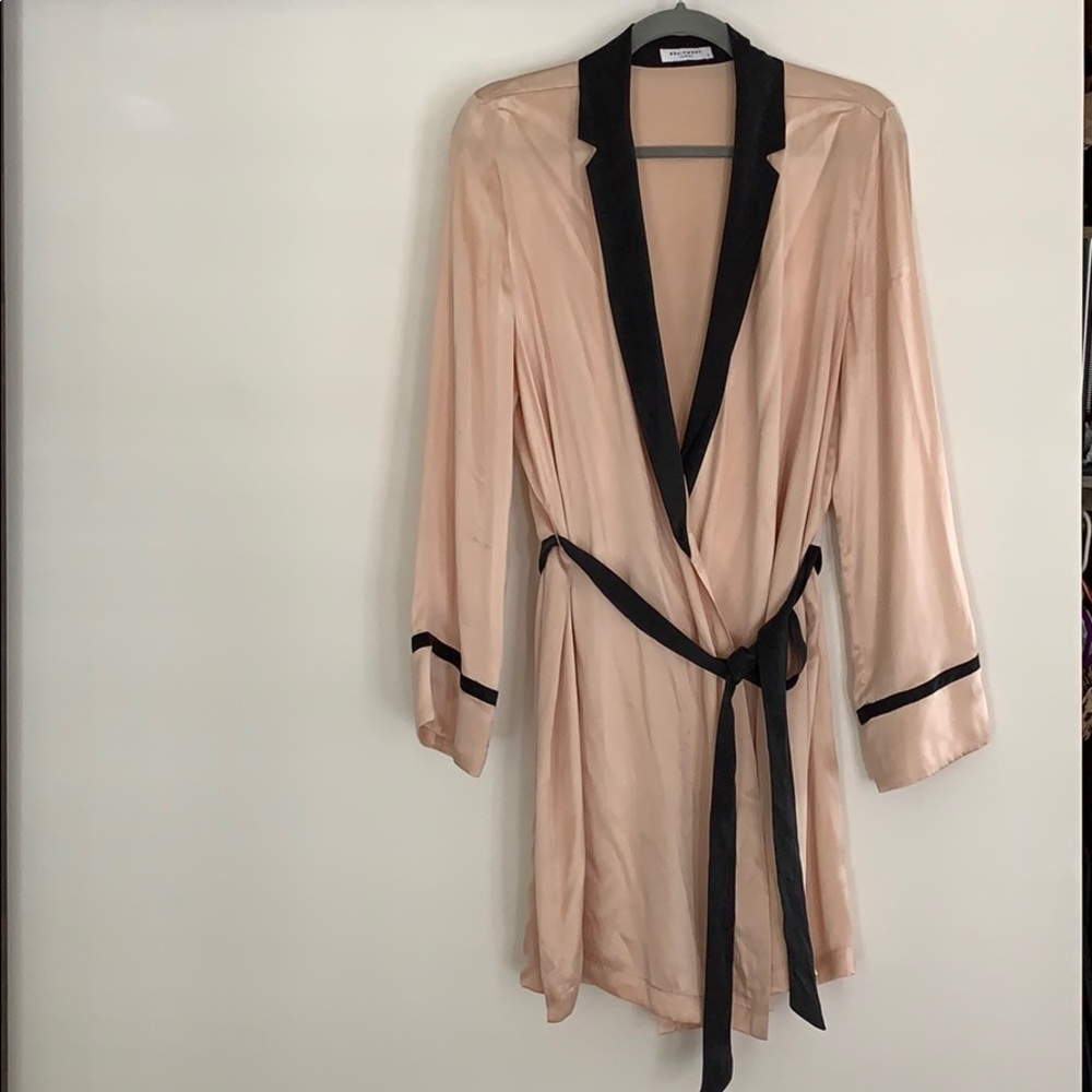 Equipment Silk Robe